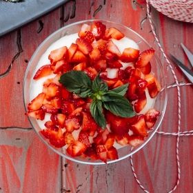 Крем Маскарпоне с пресни ягоди 180 гр